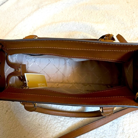 NWT Michael Kors Satchel - Picture 2 of 4